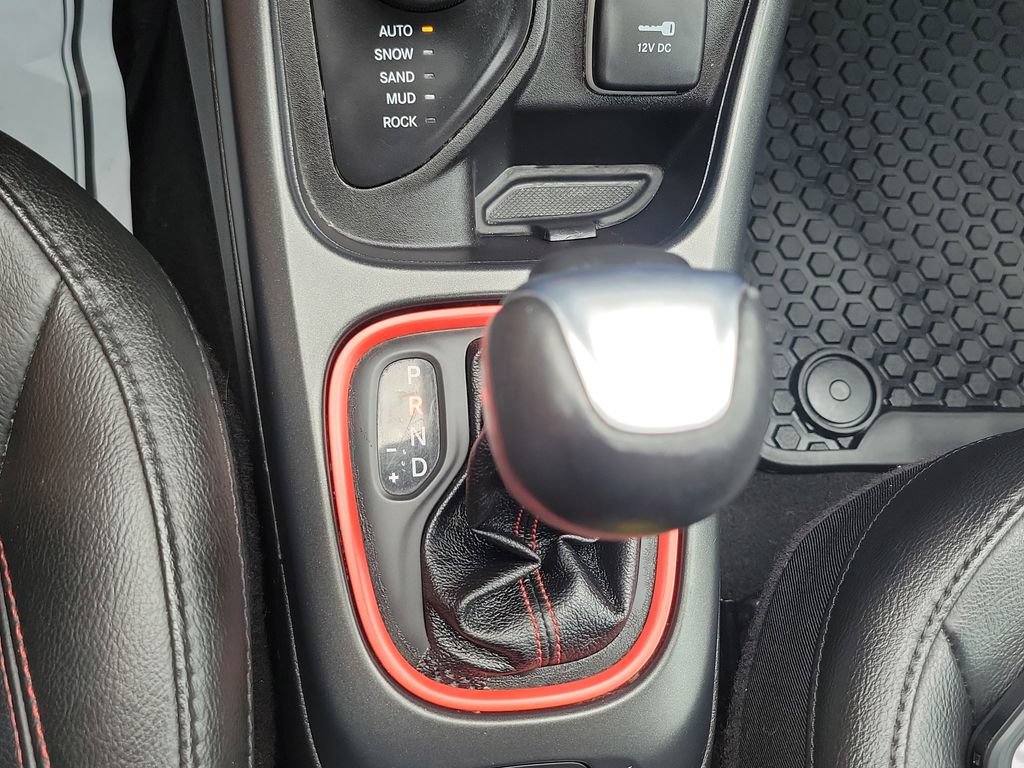 Used 2020 Jeep Compass Trailhawk AWD/4WD image 19