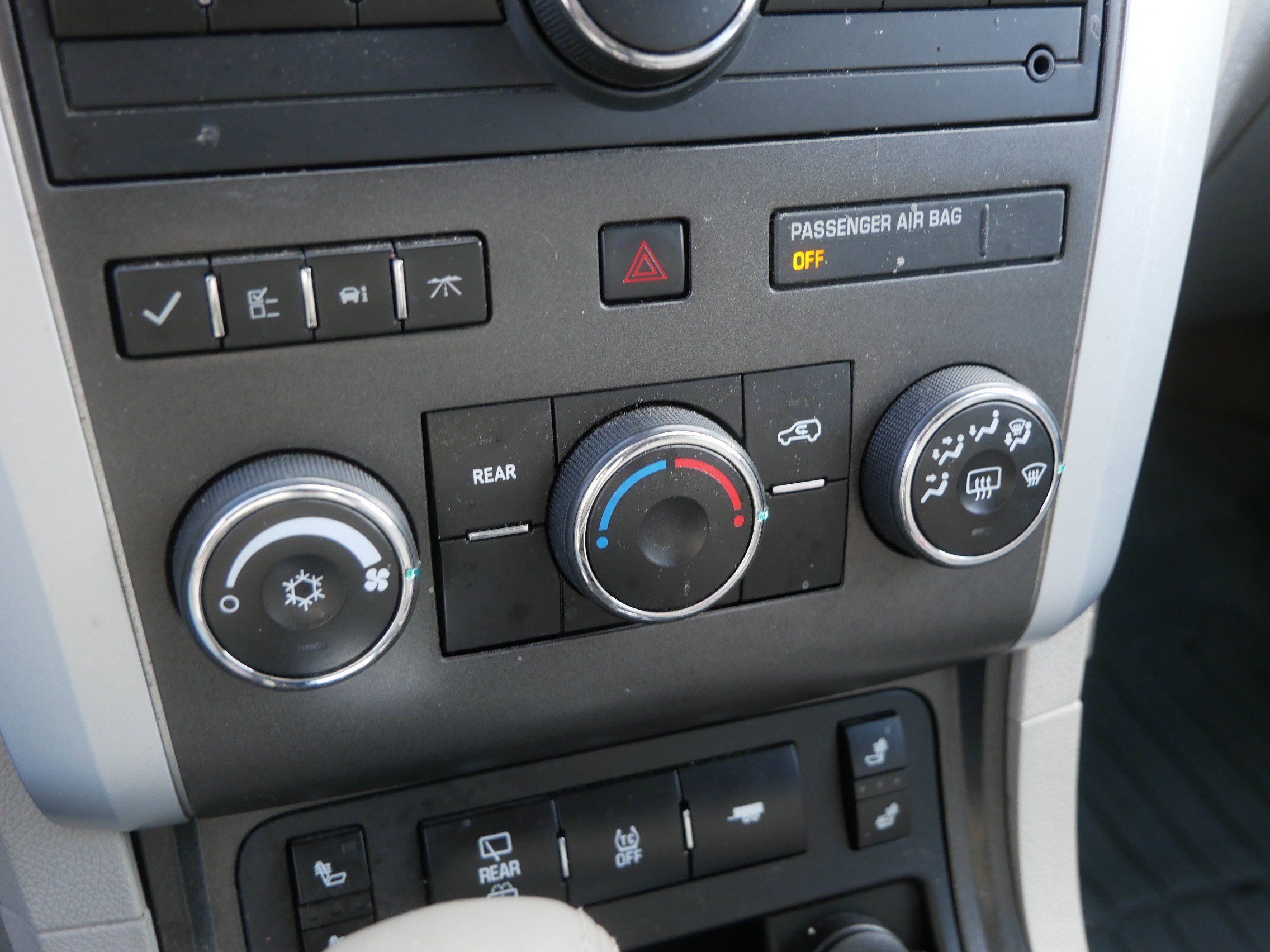 Used 2012 Chevrolet Traverse LT w/ All-Star Edition image 28