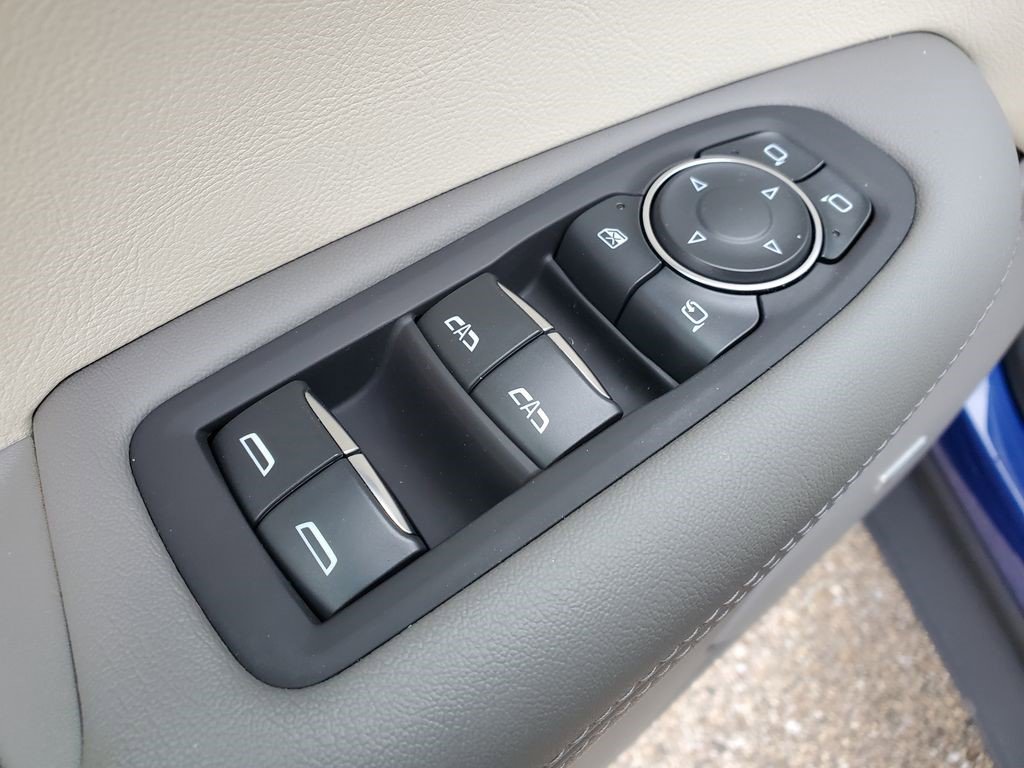 Certified 2023 Cadillac XT5 Premium Luxury w/ LPO, Floor Liner Package image 15