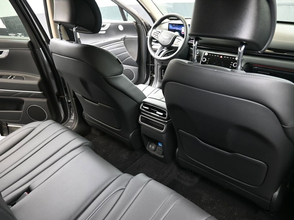 New 2025 Genesis GV80 2.5T image 15