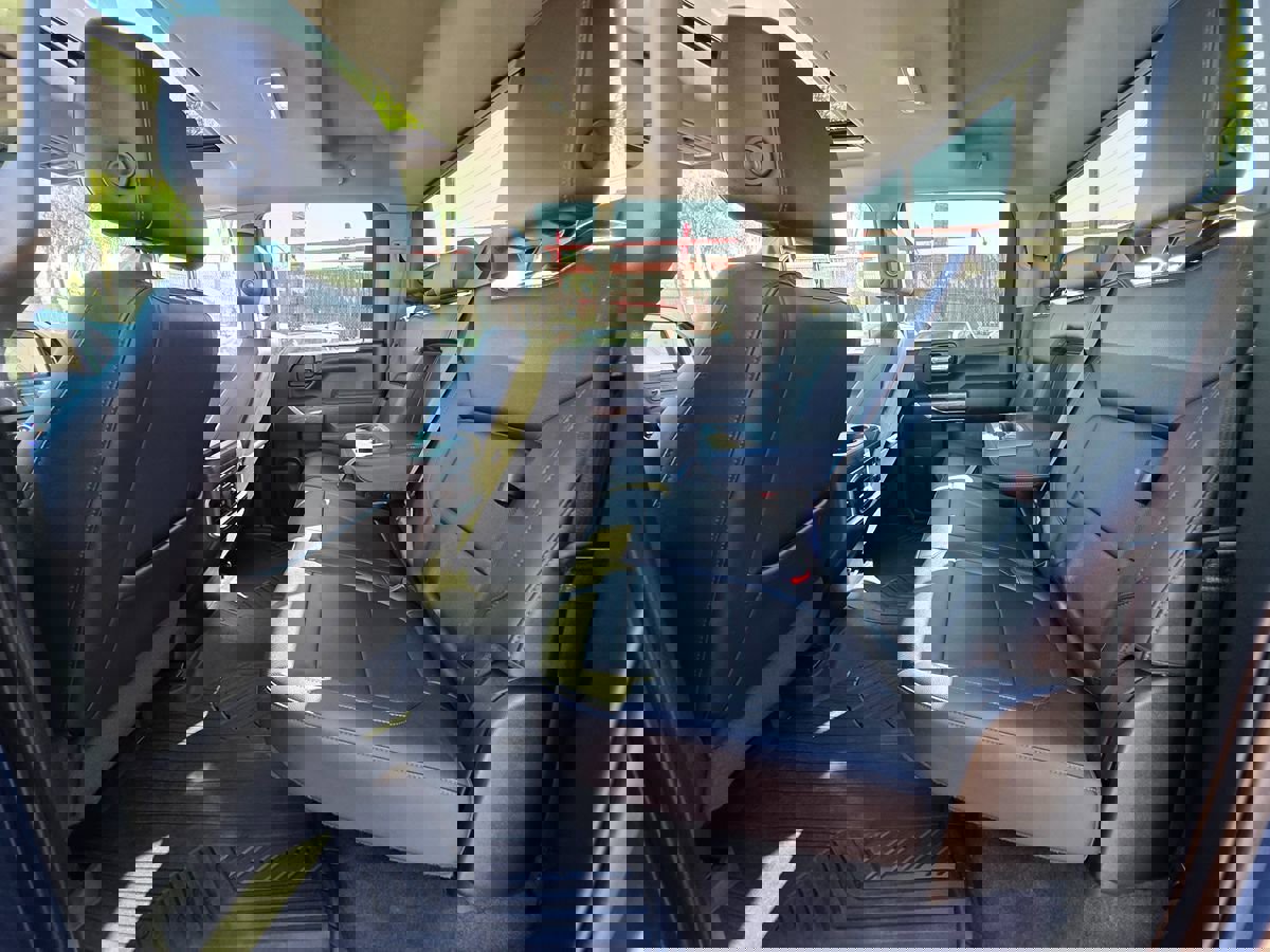 Used 2020 Chevrolet Silverado 2500 LTZ w/ LTZ Premium Package image 24