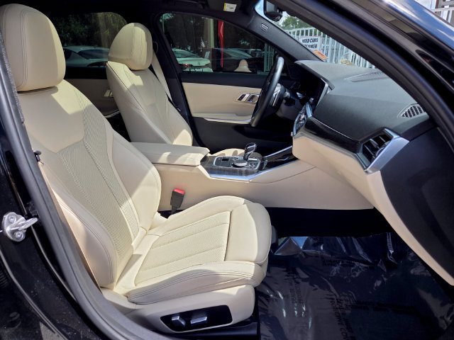 Used 2022 BMW 330i Sedan w/ Driving Assistance Package RWD image 17
