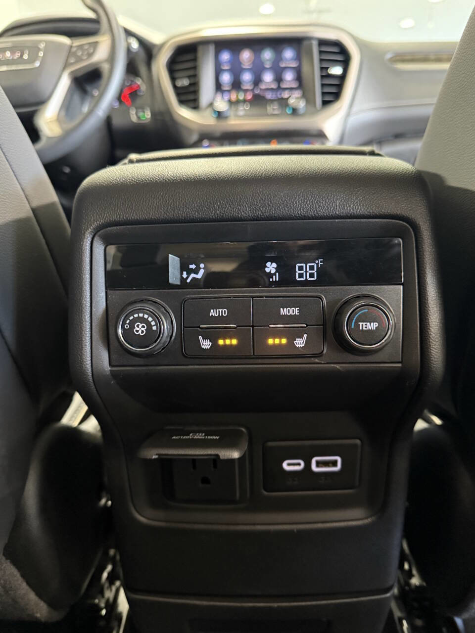 Used 2022 GMC Acadia Denali w/ Trailering Package image 18