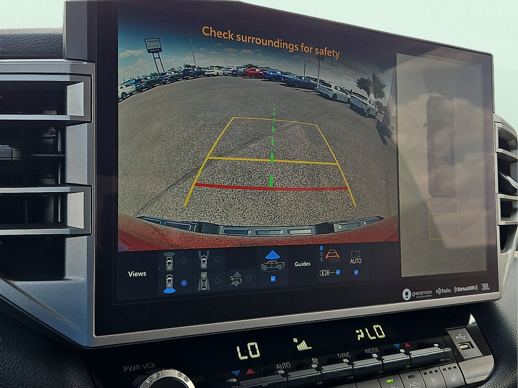 Used 2023 Toyota Tundra Limited AWD/4WD image 16