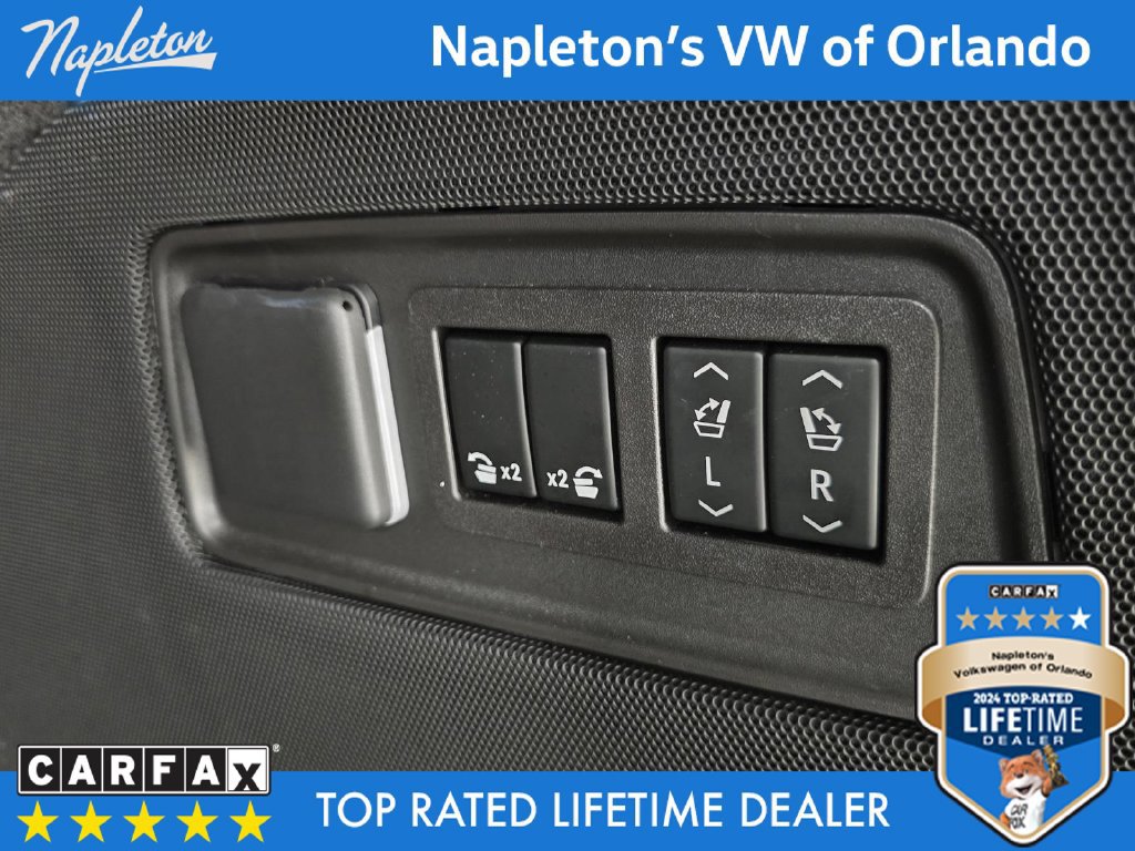 Used 2023 Cadillac Escalade V w/ LPO, ONYX Package AWD/4WD image 15