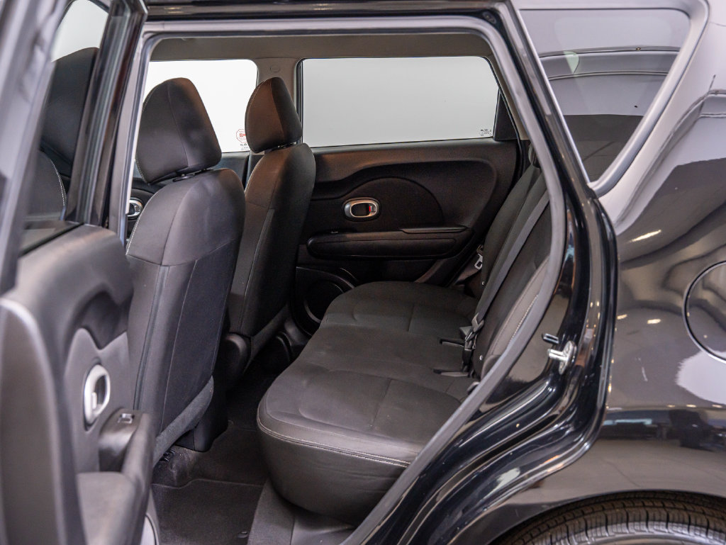 Used 2017 Kia Soul FWD image 35