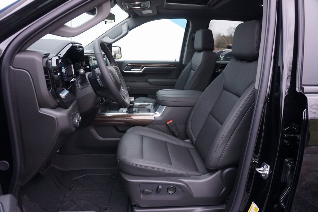 New 2026 Chevrolet Silverado 1500 RST w/ Dark Appearance Package image 10