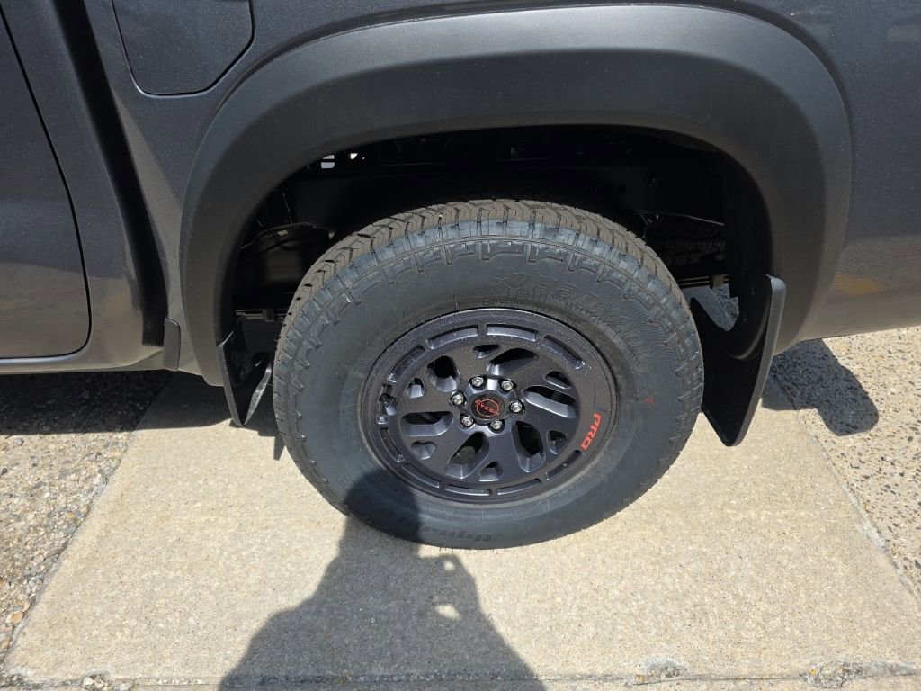 New 2025 Nissan Frontier PRO-4X image 12