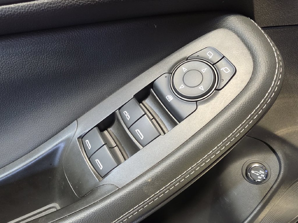Used 2023 Buick Encore GX Select w/ Sport Touring Package FWD image 15
