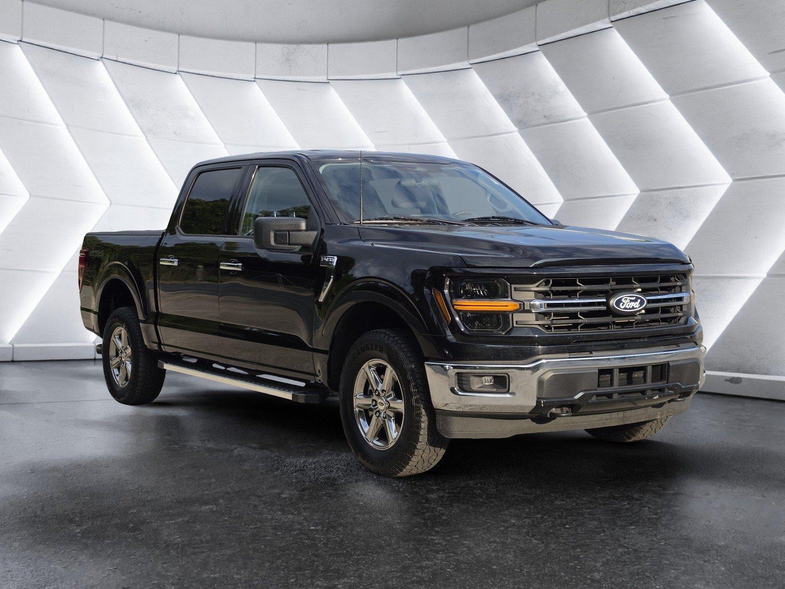 Used 2025 Ford F150 XLT w/ Equipment Group 301A Standard AWD/4WD image 2