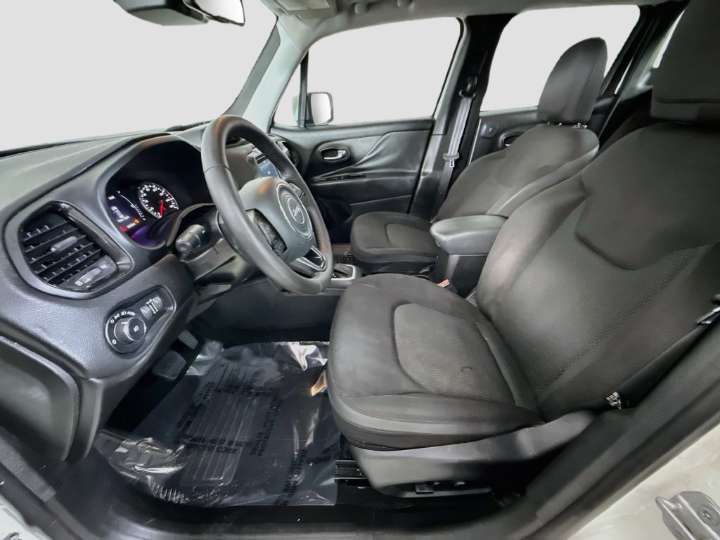 Used 2018 Jeep Renegade Altitude w/ Popular Equipment Group FWD image 21