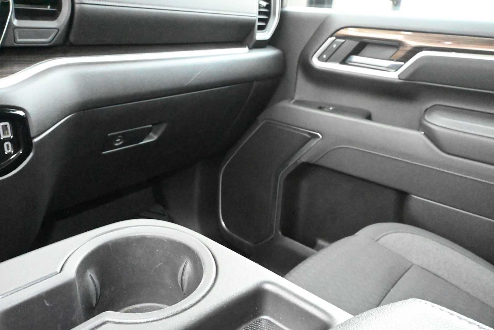 Used 2025 Chevrolet Silverado 2500 LT w/ Convenience Package AWD/4WD image 14