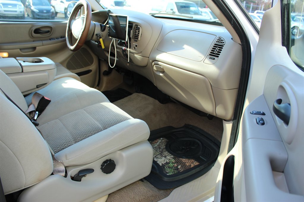 Used 2002 Ford F150 XLT RWD image 11