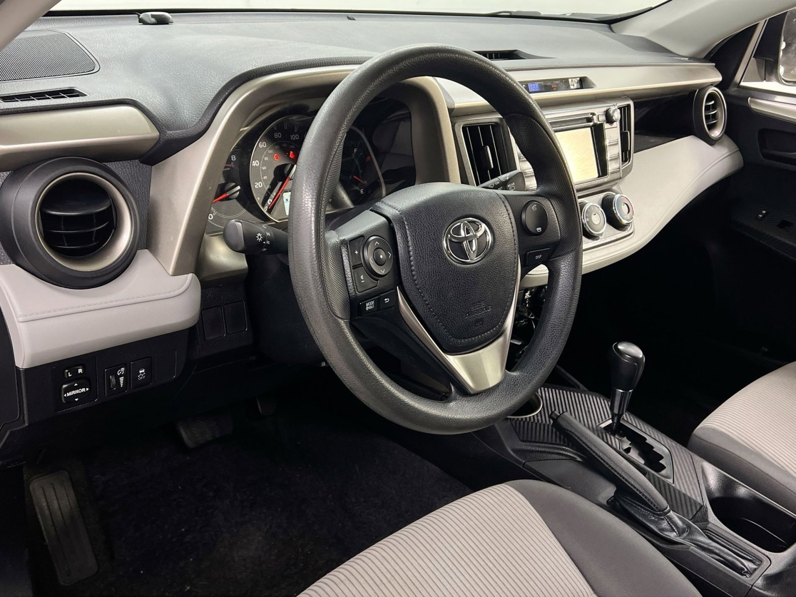 Used 2013 Toyota RAV4 LE image 7