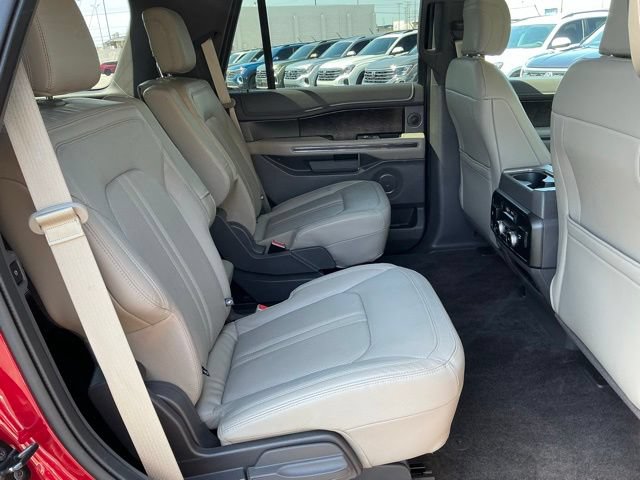 Used 2018 Ford Expedition Limited w/ Equipment Group 302A RWD image 22