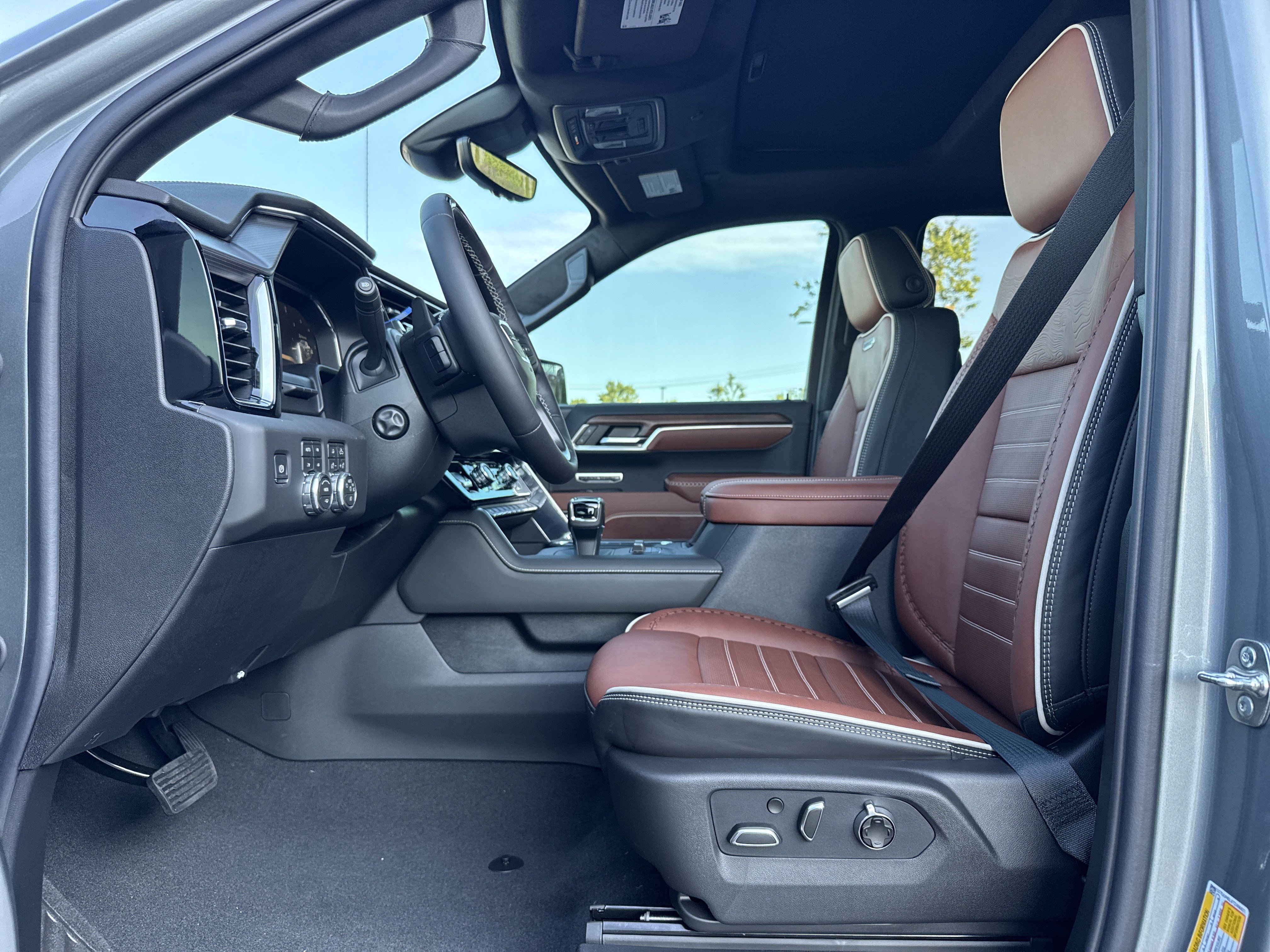 New 2026 GMC Sierra 1500 Denali Ultimate AWD/4WD image 17