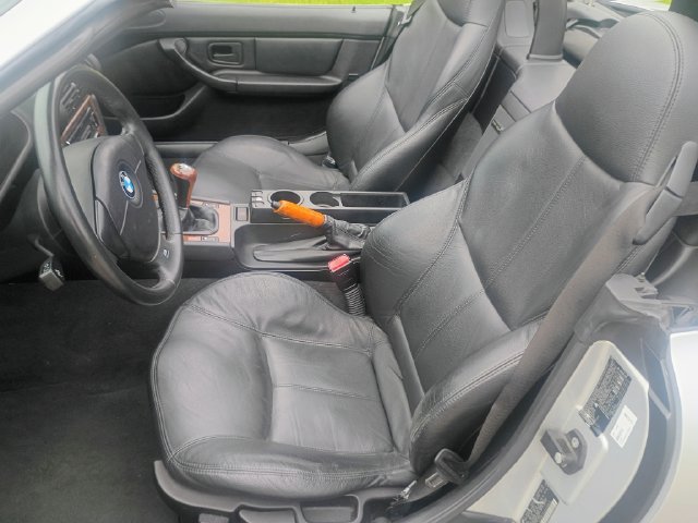 Used 2002 BMW Z3 2.5i RWD image 27