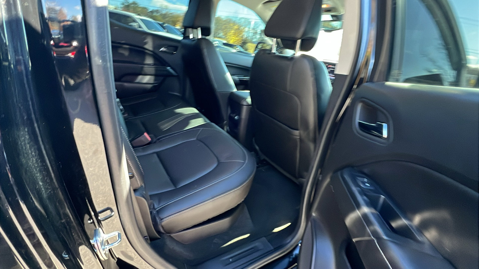 Used 2016 GMC Canyon SLT image 21