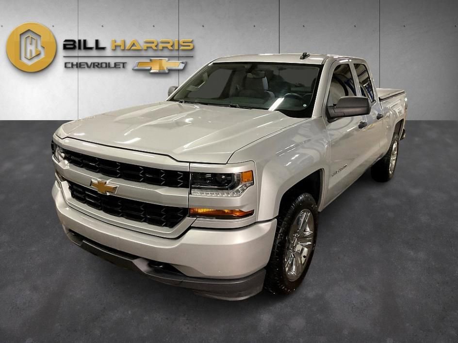 Used 2018 Chevrolet Silverado 1500 Custom w/ Custom Value Package image 1