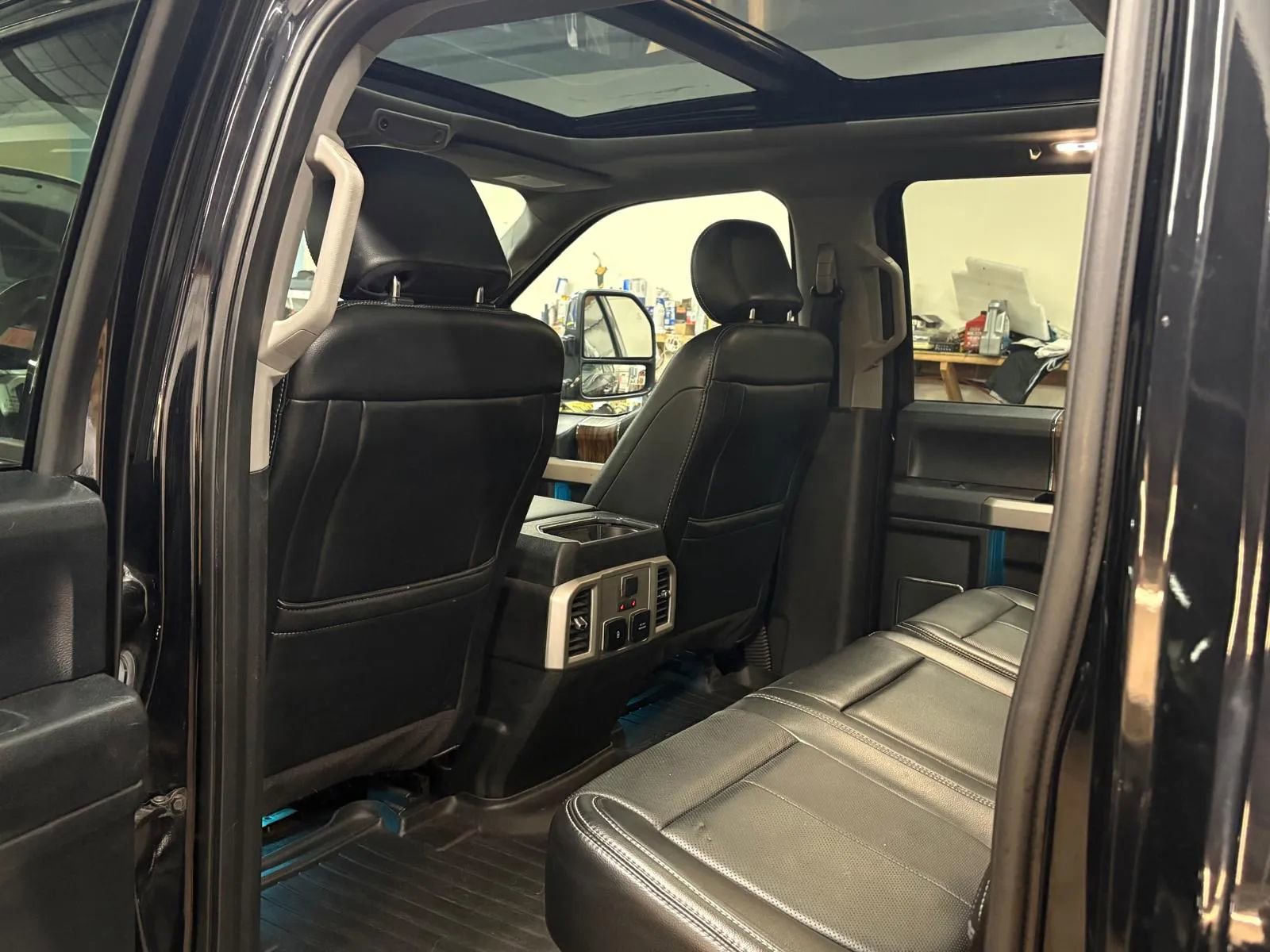 Used 2018 Ford F150 Lariat w/ Equipment Group 502A Luxury AWD/4WD image 26