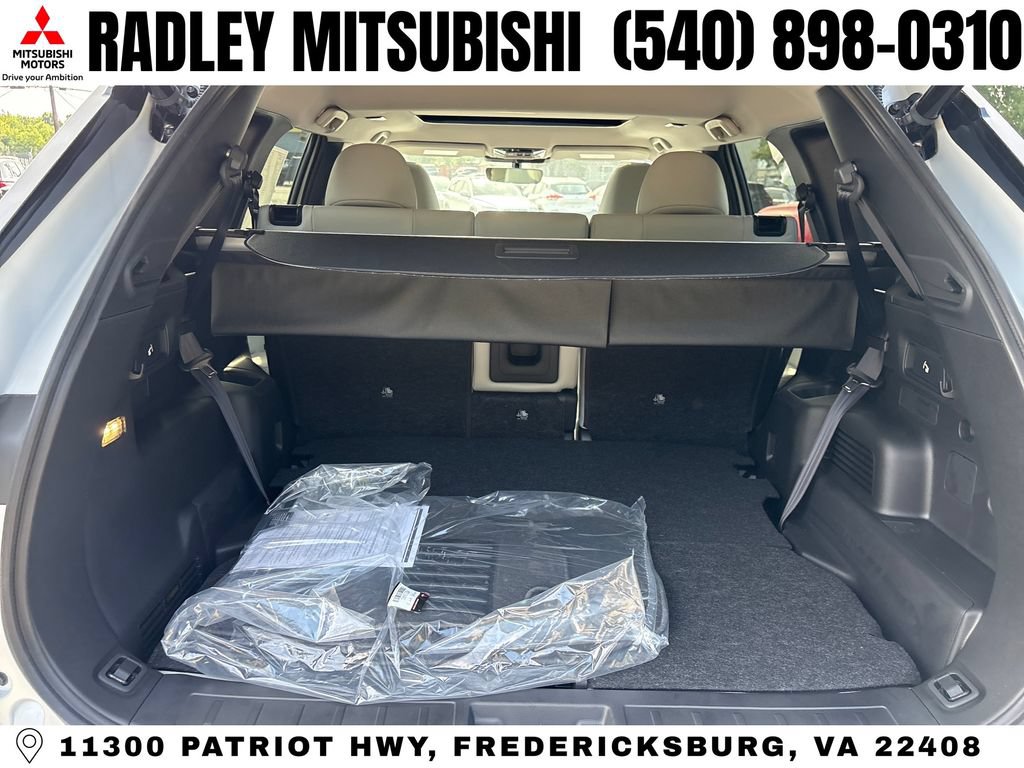 New 2026 Mitsubishi Outlander SE FWD image 14