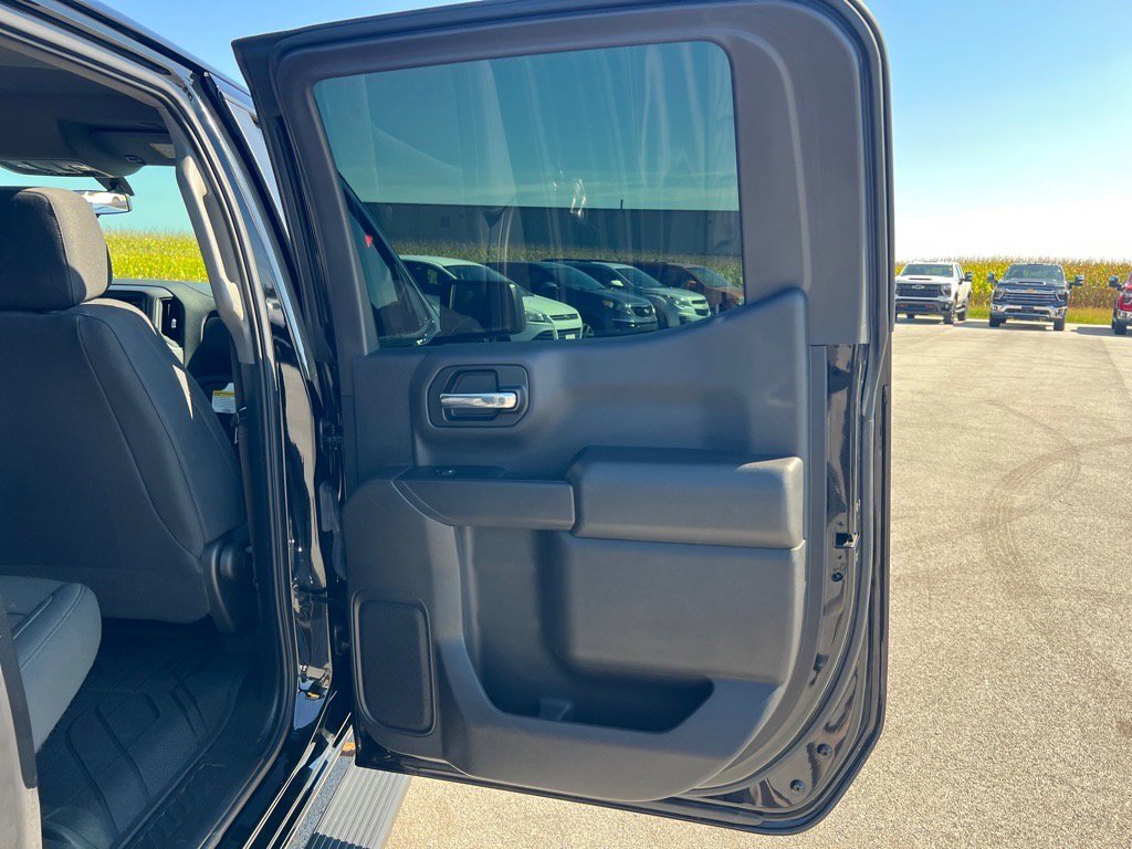 Used 2019 Chevrolet Silverado 1500 Custom w/ Custom Value Package image 28