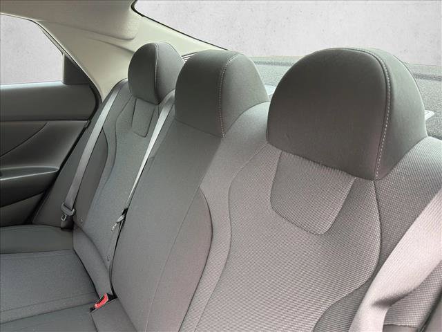 New 2026 Hyundai Elantra SE FWD image 22
