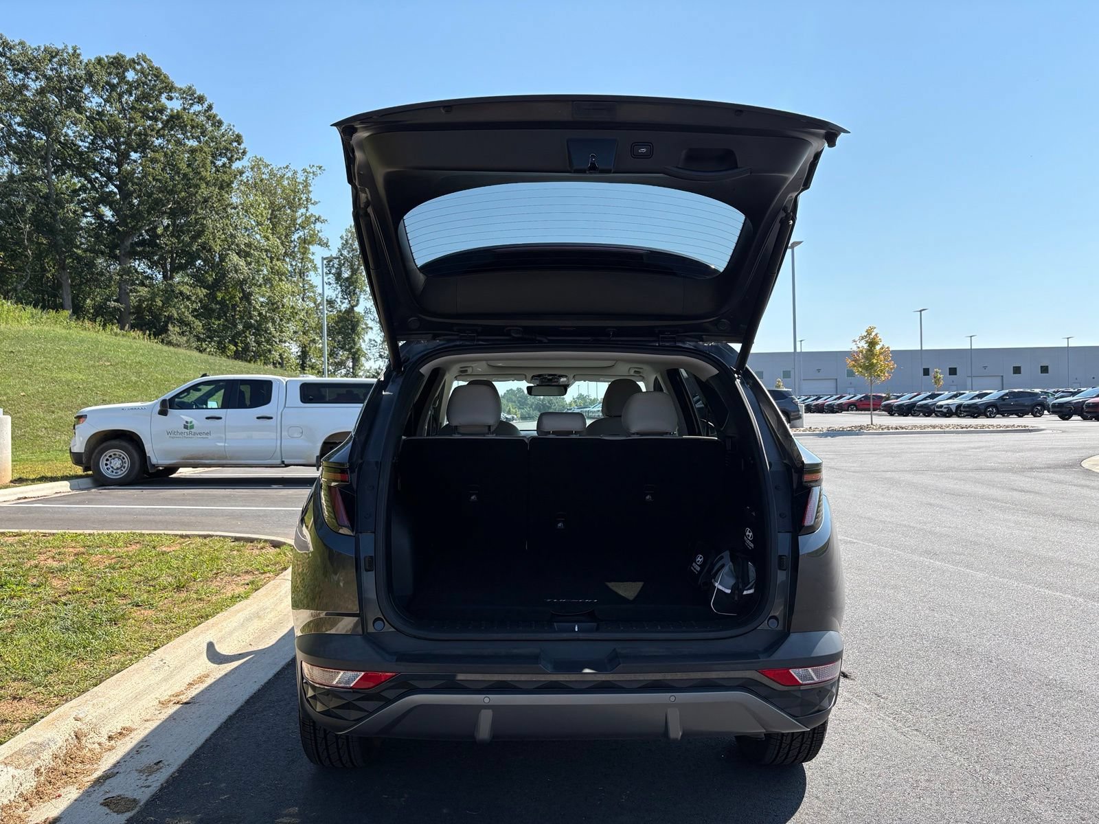 Used 2023 Hyundai Tucson Limited AWD/4WD image 11