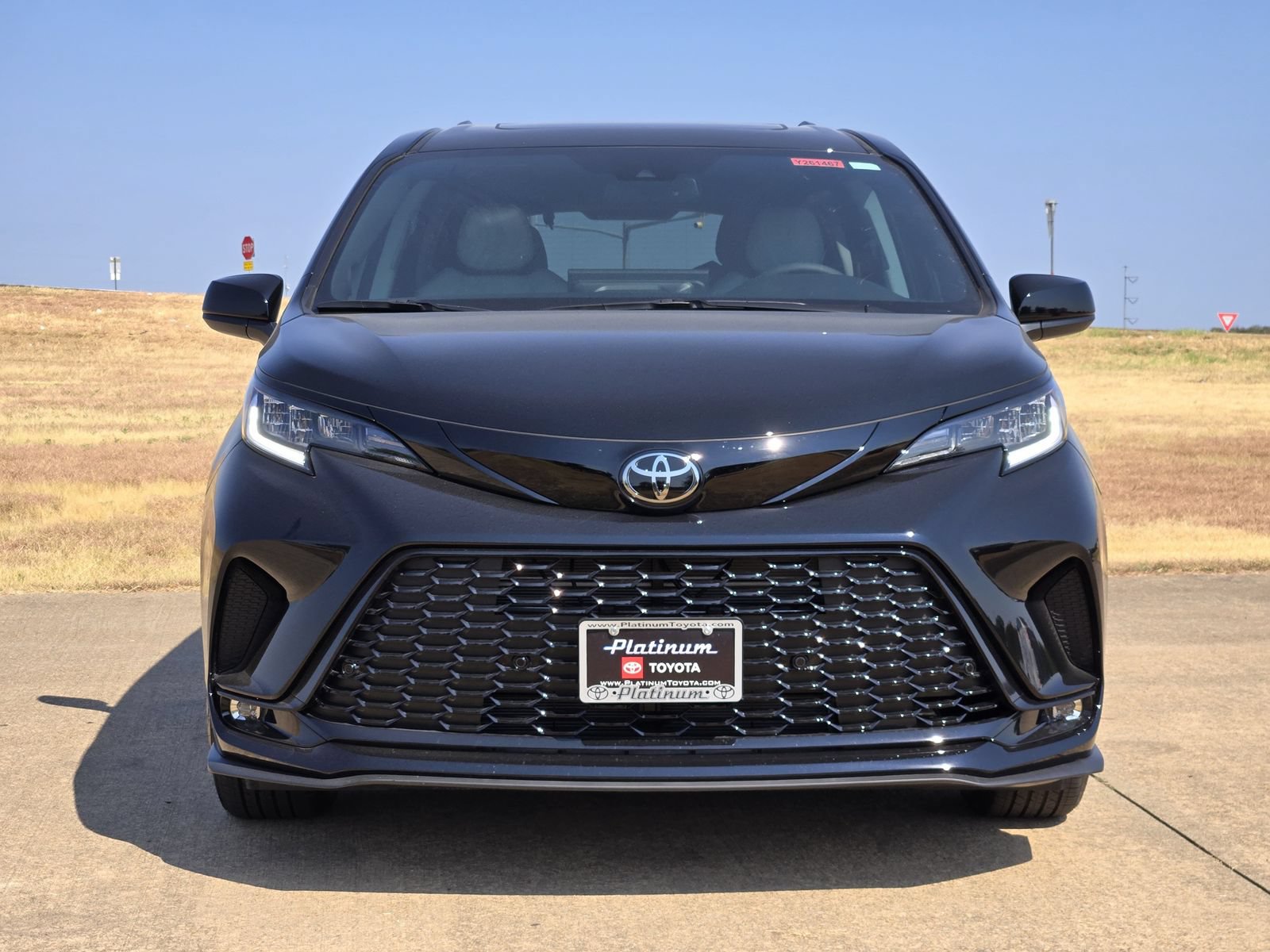 New 2026 Toyota Sienna XSE AWD/4WD image 6