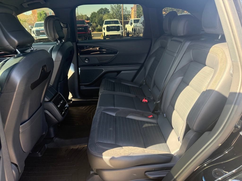 Used 2024 Lincoln Nautilus Reserve w/ Equipment Group 202A AWD/4WD image 23