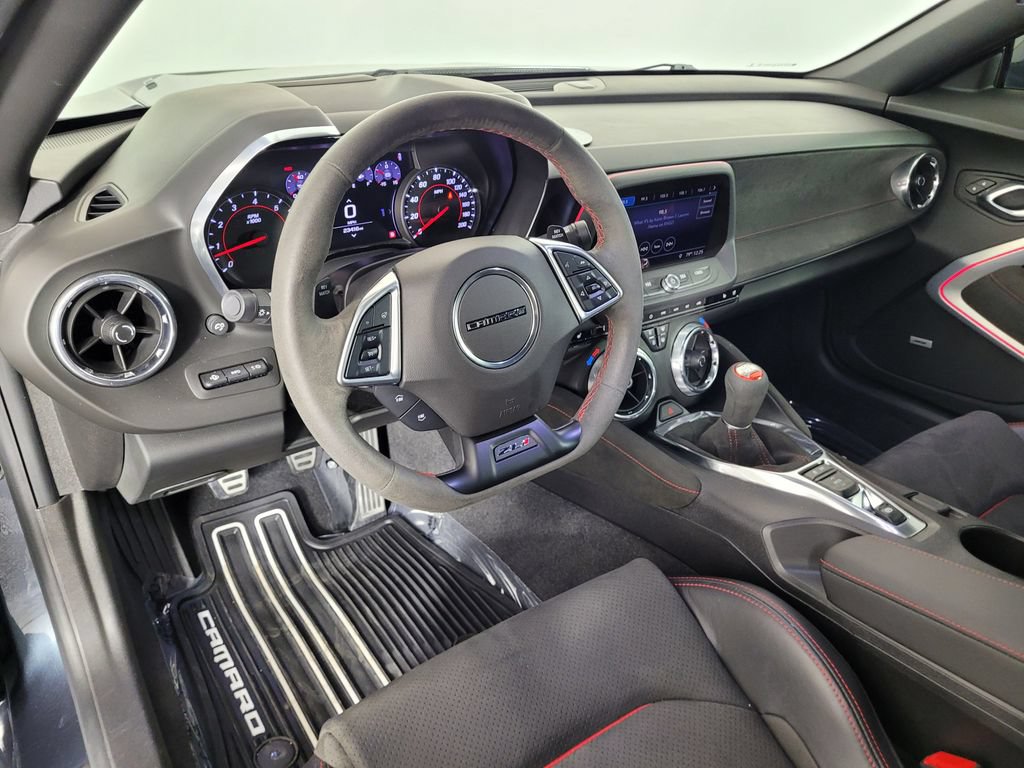 Used 2019 Chevrolet Camaro ZL1 RWD image 12