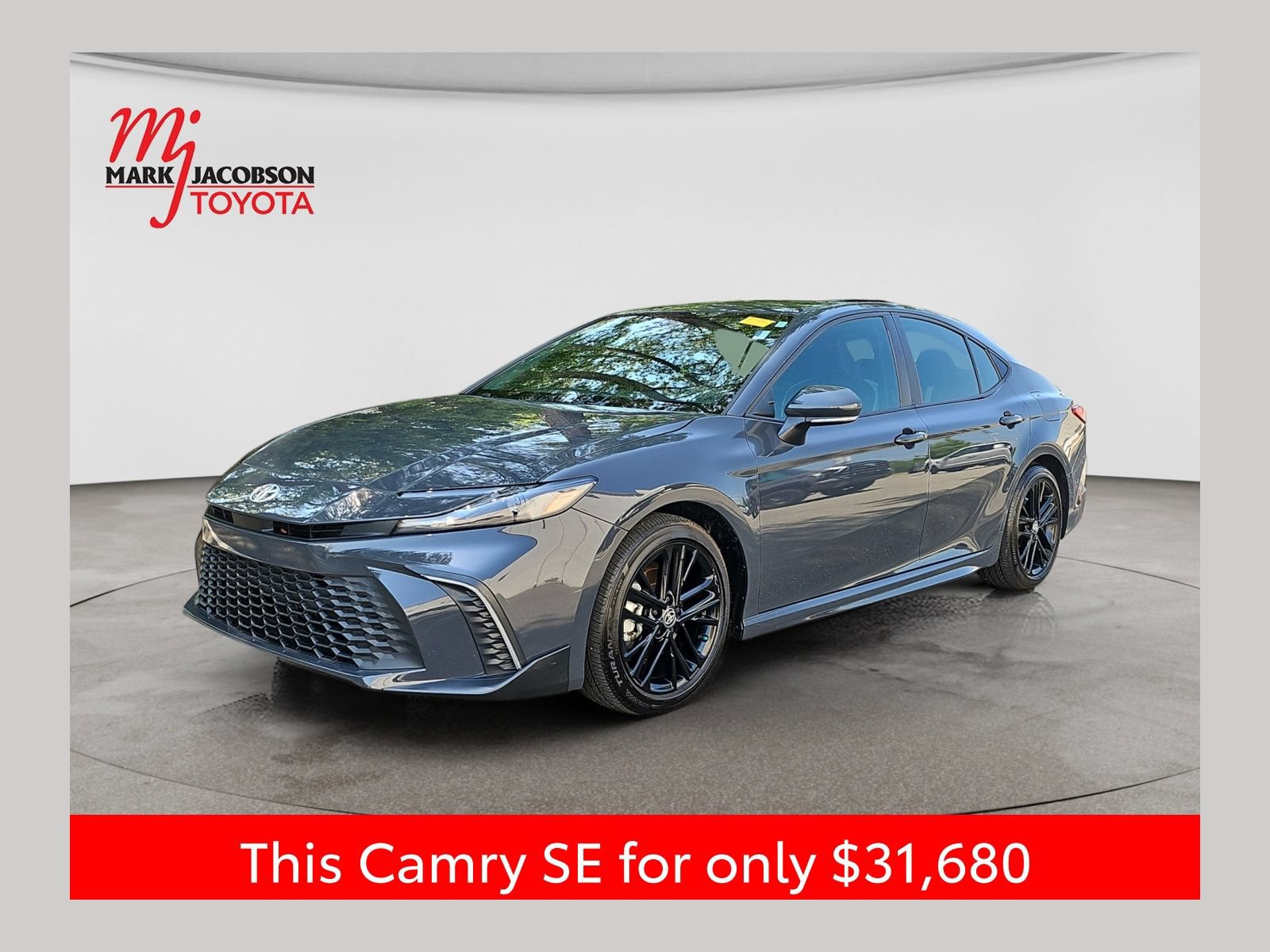 Used 2025 Toyota Camry SE FWD image 1