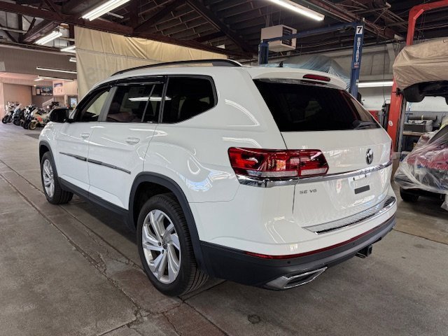 Used 2023 Volkswagen Atlas SE w/ Panoramic Sunroof Package image 2