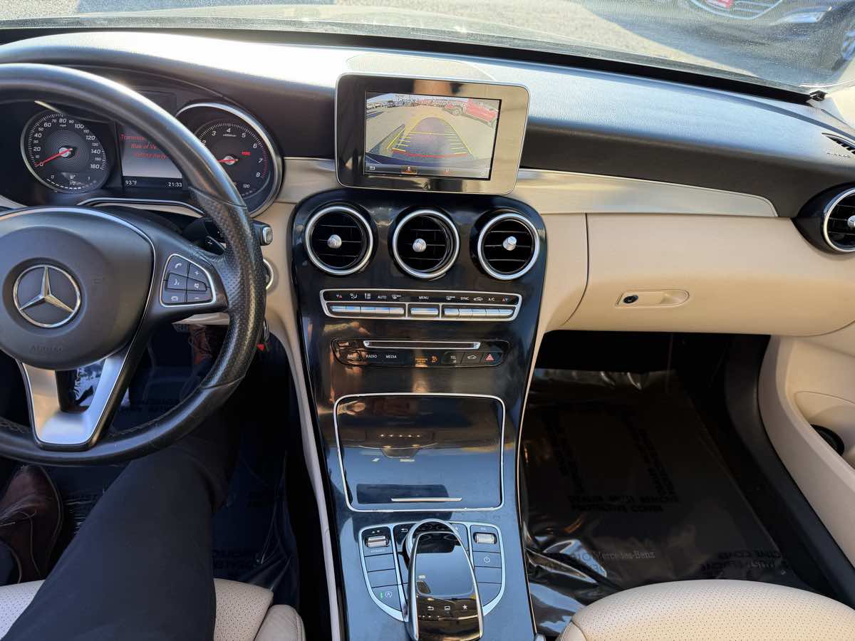 Used 2016 Mercedes-Benz C 300 4MATIC Sedan image 9