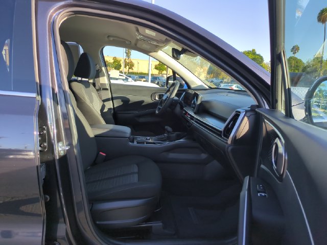 Certified 2026 Kia Sorento LX FWD image 29
