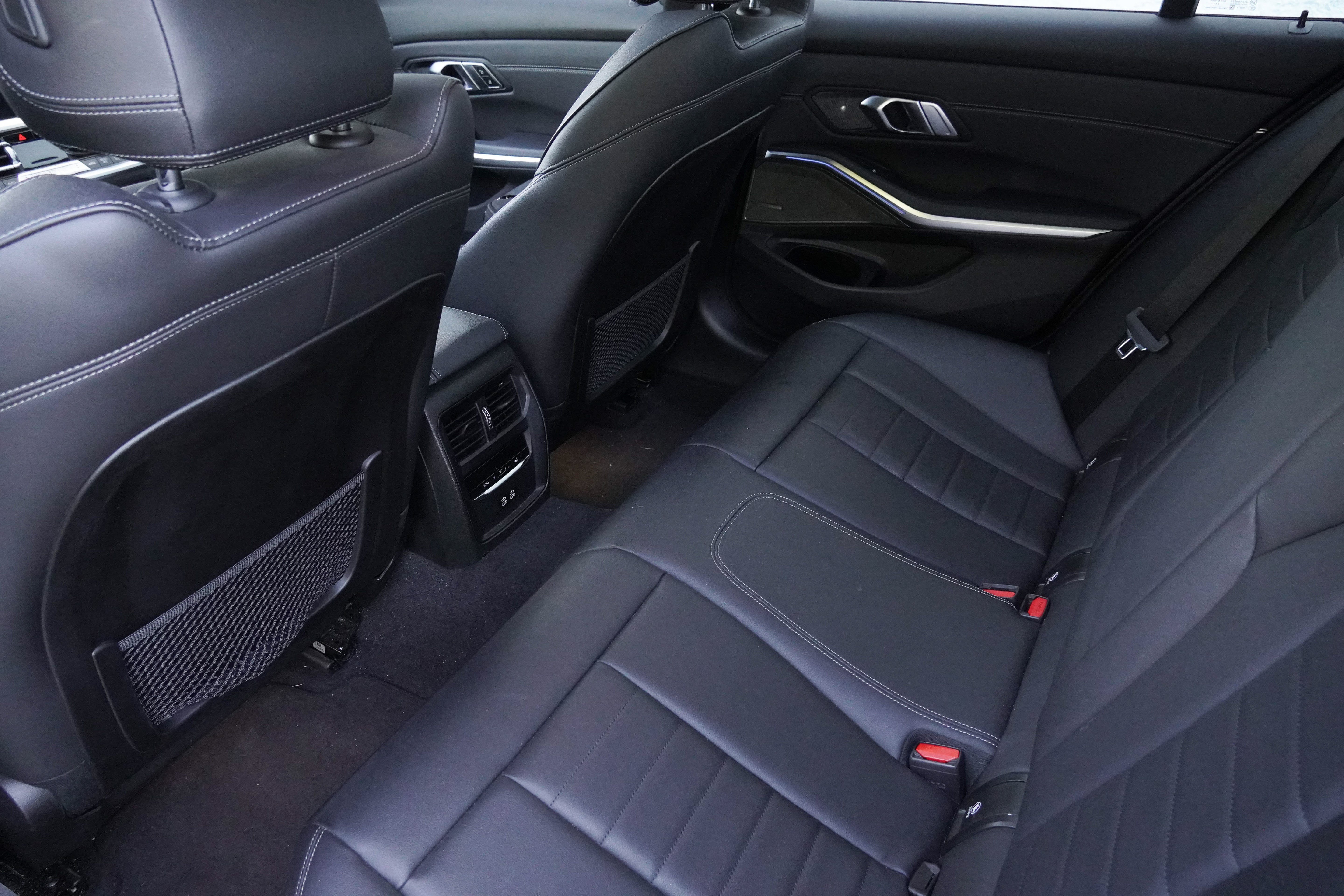 Used 2022 BMW M340i xDrive w/ Premium Package AWD/4WD image 40