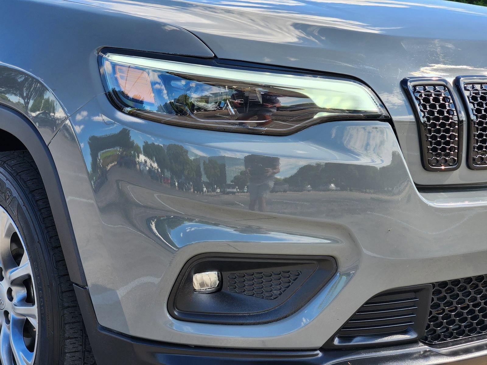 Used 2021 Jeep Cherokee Latitude Plus image 9