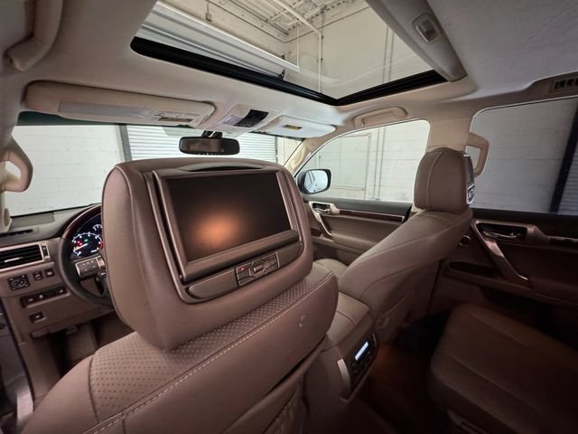Used 2017 Lexus GX 460 Luxury w/ Preferred Accessory Package image 30