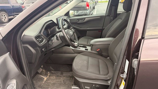 Used 2023 Ford Escape Active w/ Tech Pack #1 AWD/4WD image 11