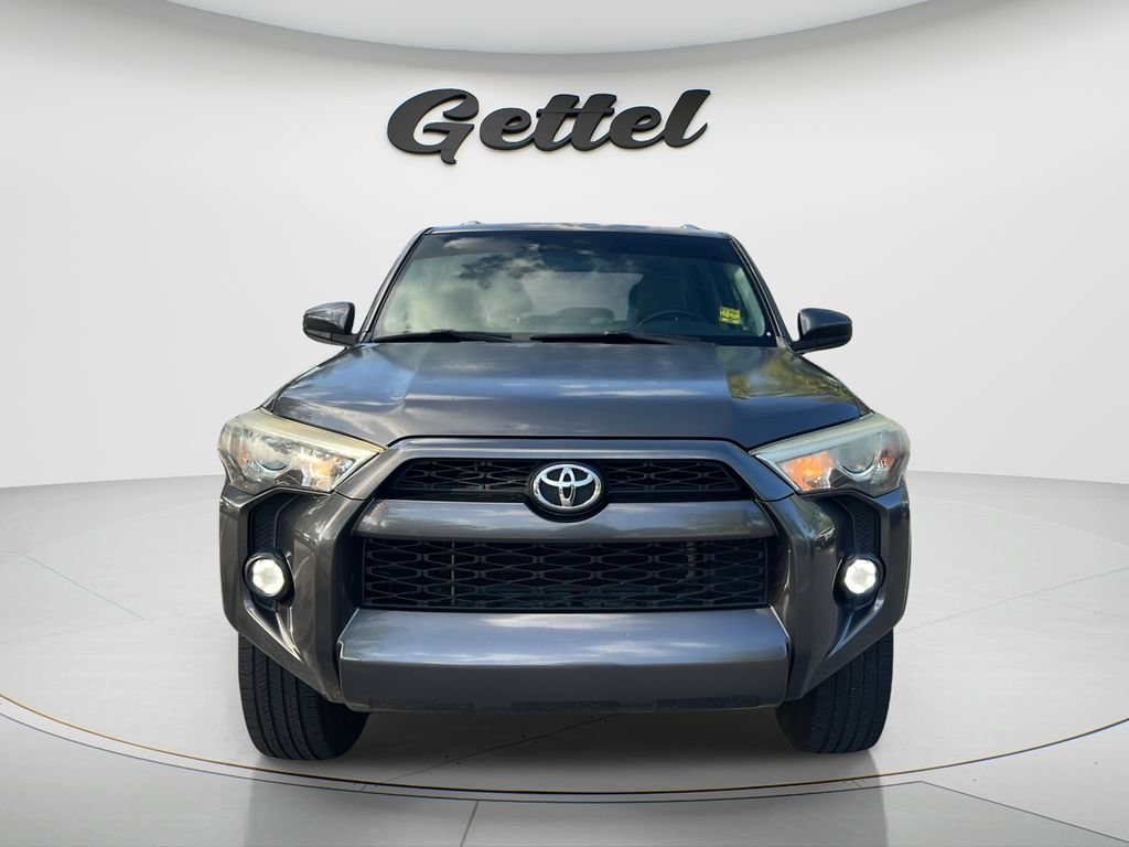 Used 2016 Toyota 4Runner SR5 RWD image 2