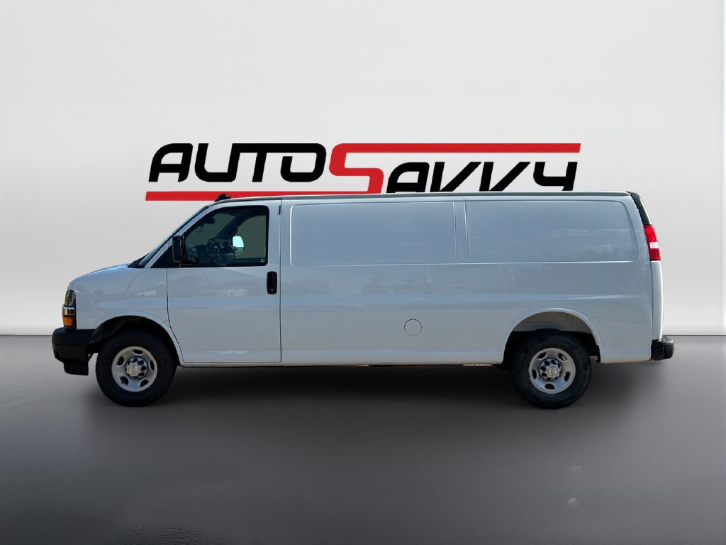 Used 2025 Chevrolet Express 3500 Extended w/ Driver Convenience Package RWD image 8
