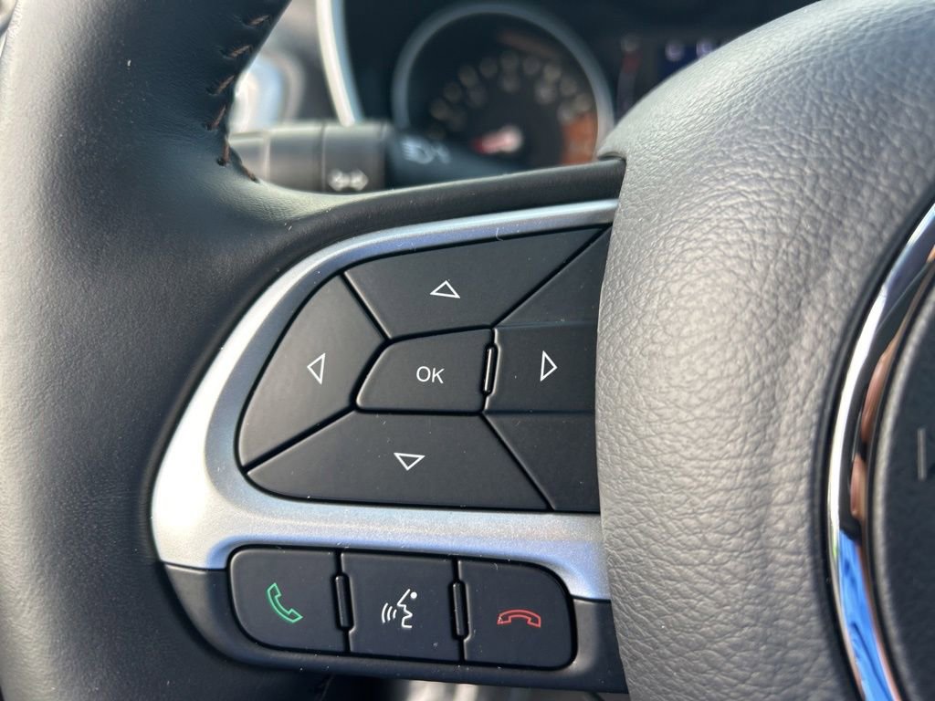 Used 2019 Jeep Compass Latitude FWD image 40