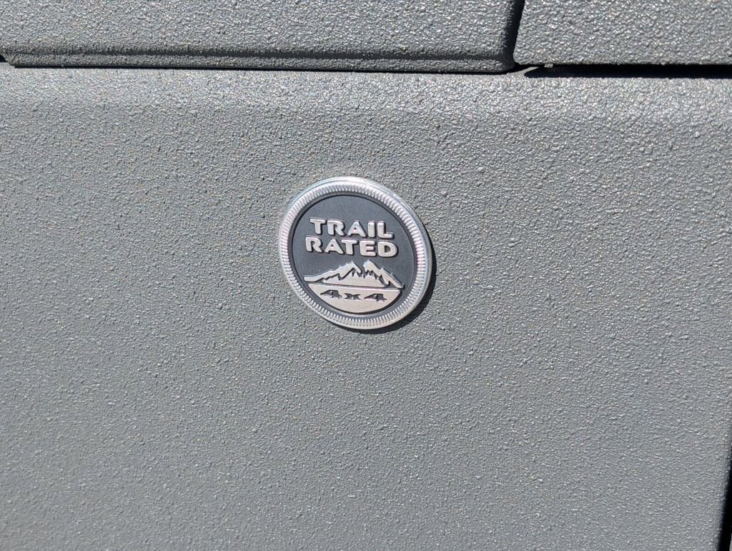 Used 2015 Jeep Wrangler Unlimited Sahara w/ Dual Top Group image 10