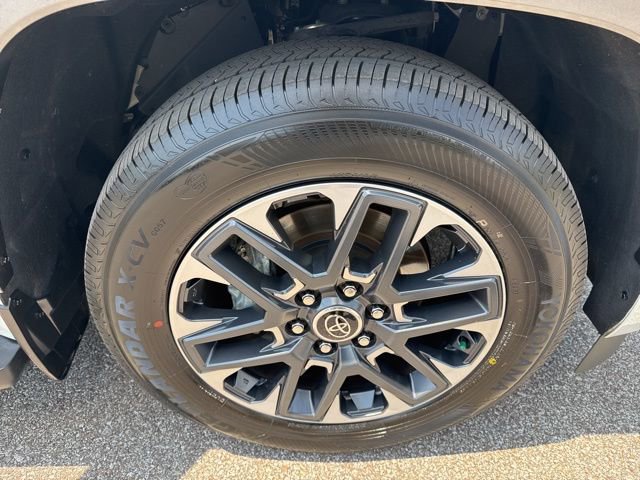 Used 2024 Toyota Sequoia Limited w/ Tow Technology Package AWD/4WD image 14