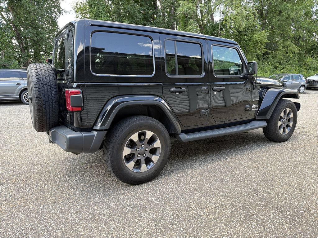 Used 2018 Jeep Wrangler Unlimited Sahara w/ Dual Top Group AWD/4WD image 13