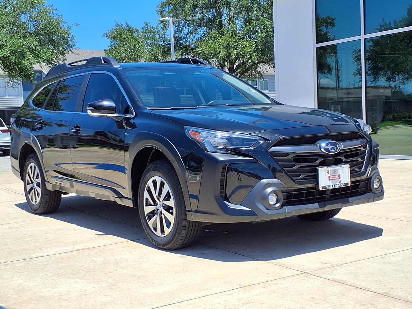 Certified 2024 Subaru Outback Premium AWD/4WD image 2