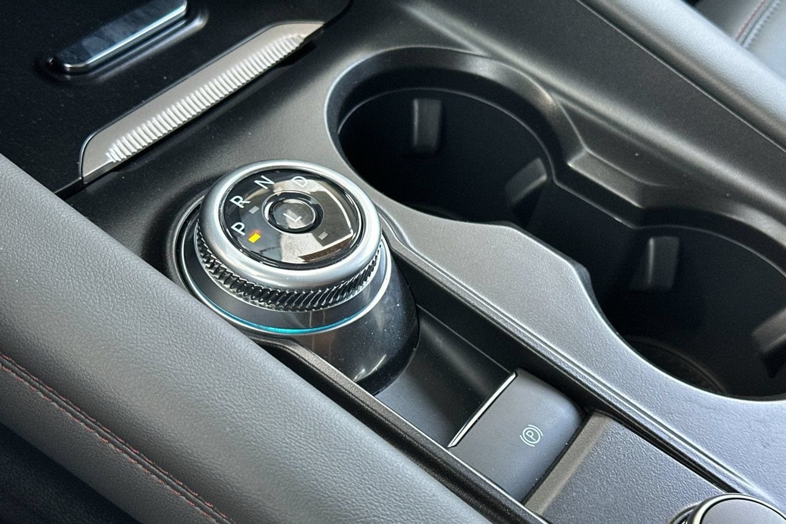 New 2025 Ford Explorer Active w/ Active Comfort Package RWD image 28