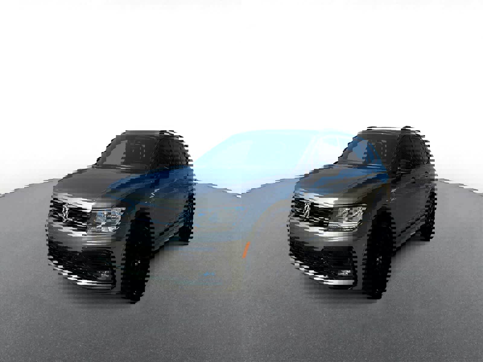 Used 2021 Volkswagen Tiguan SE R-Line w/ 2-Row Tiguan MDO Package image 4