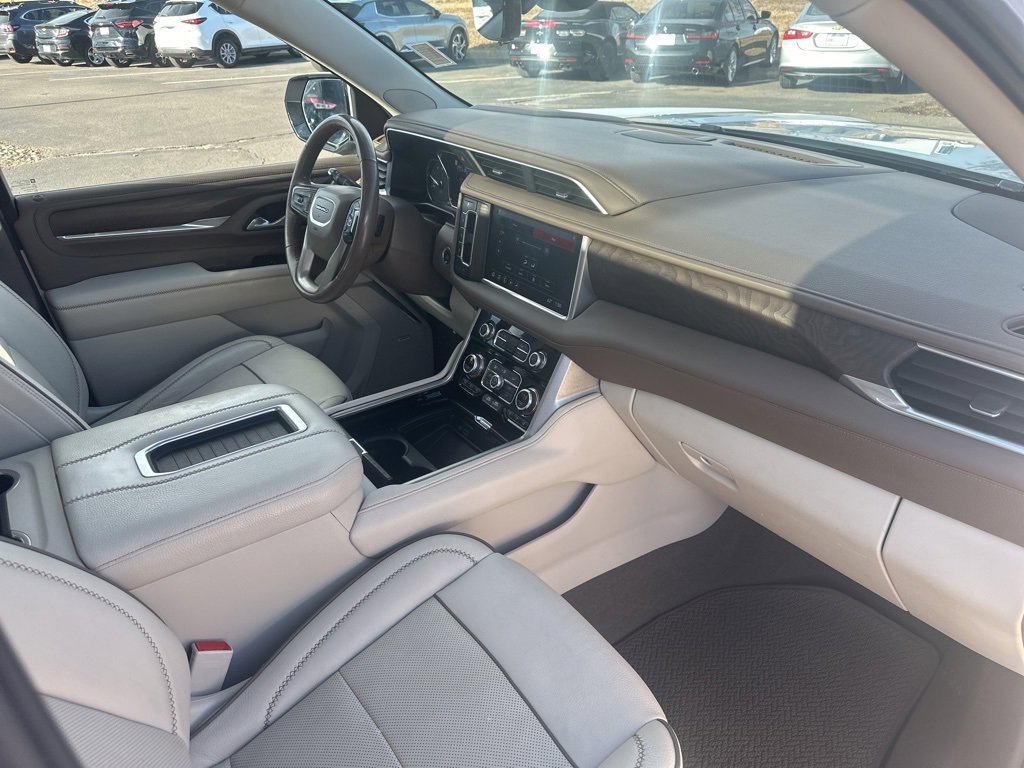 Certified 2021 GMC Yukon Denali w/ Denali Premium Package image 30