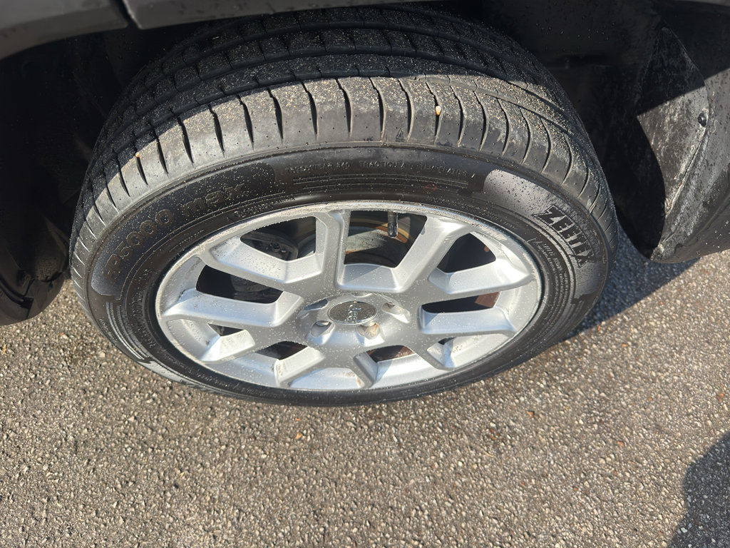 Used 2020 Jeep Renegade Latitude FWD image 24